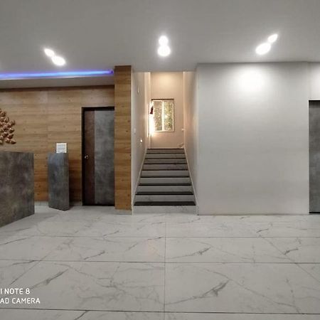 Oyo 80228 Hotel Richa Halol Exterior photo